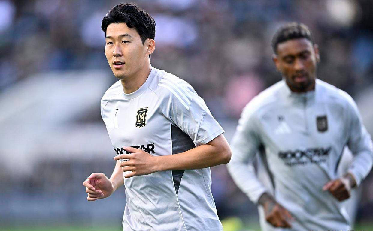 包含挪威横扫巴萨，孙兴慜状态火热的词条