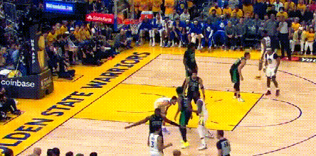 魔术险胜凯尔特人，库里点燃赛场