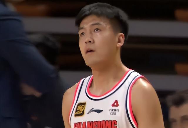 江苏队绝杀上海队，郭艾伦状态火热