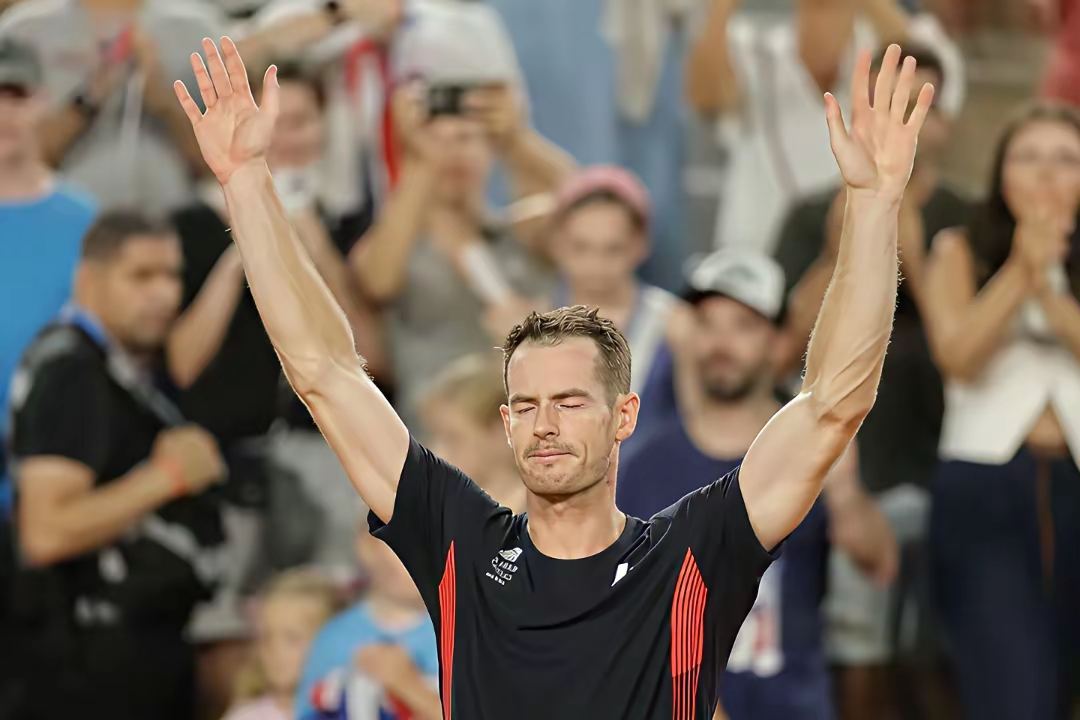 温网逆转年终总决赛，穆雷关键制胜