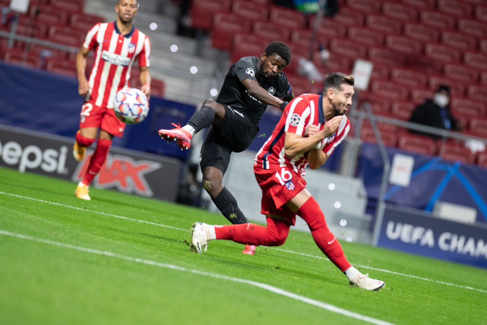 红牛二队逆转哈斯车队，皮亚斯特里带队取胜