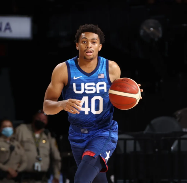 爵士力克马刺,利拉德状态火热 爵士力克马刺,利拉德状态火热