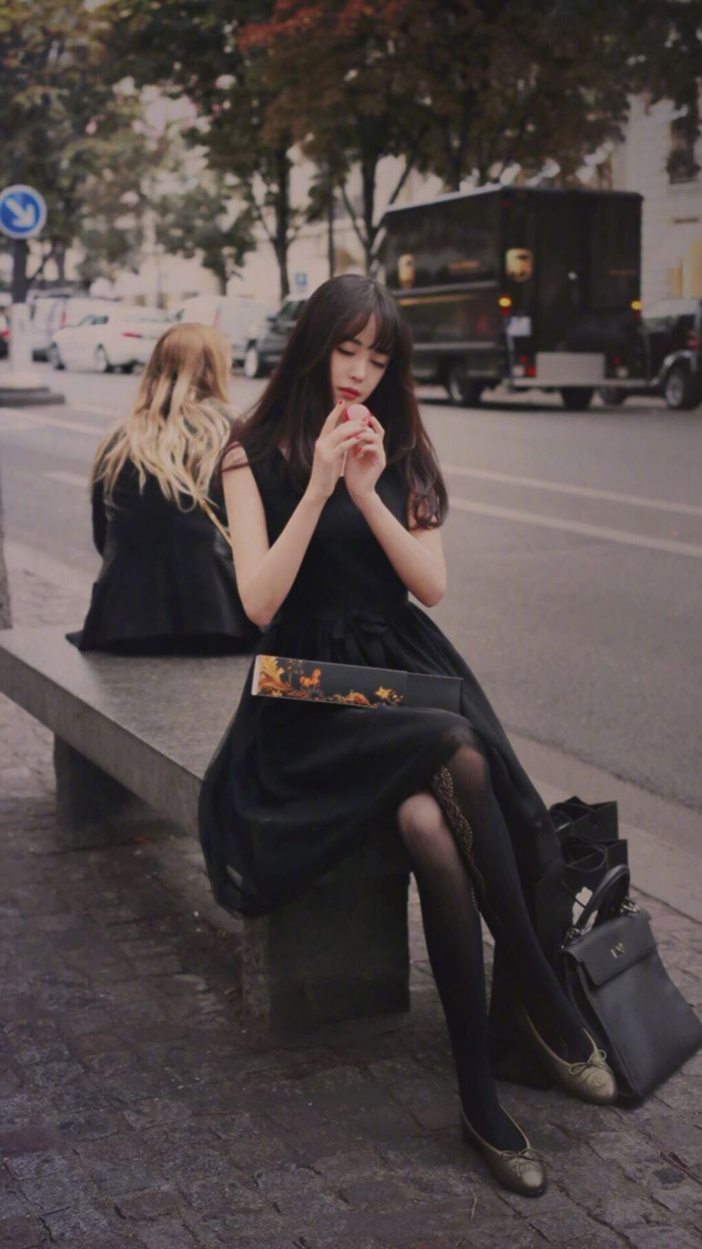 血与电的协奏曲,当保罗将一场溃败点化为艺术